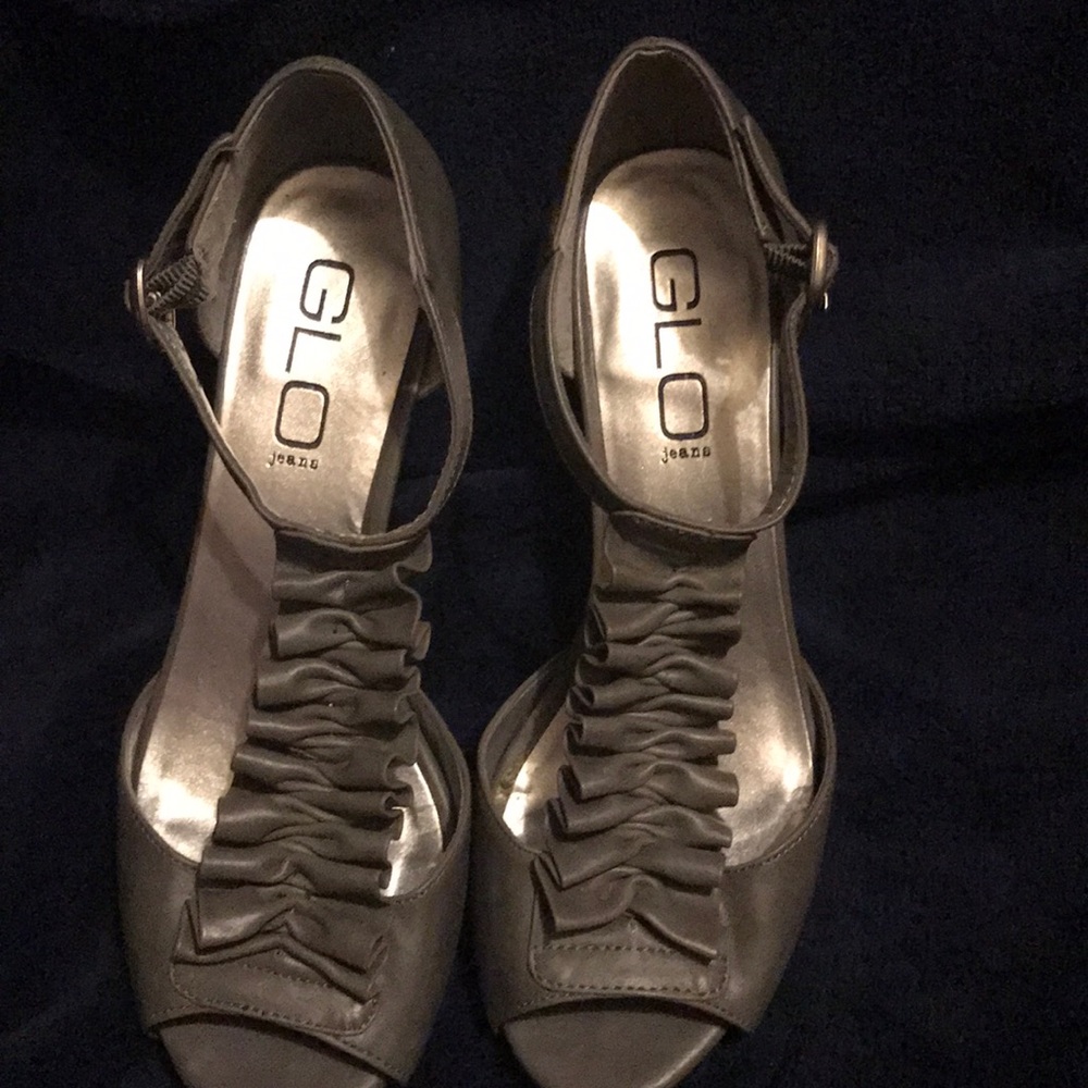 Shoes - Picture 2 of 2